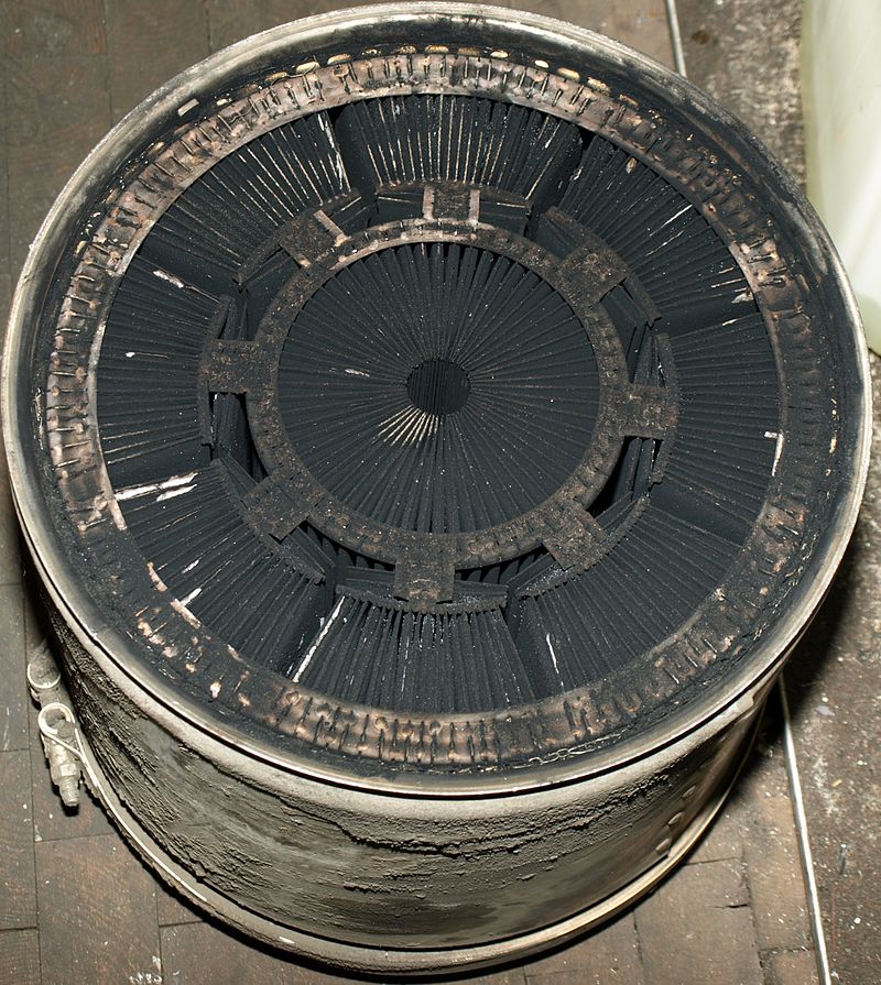 Dieselpartikelfilter lavet af sintret metal fyldt med sod